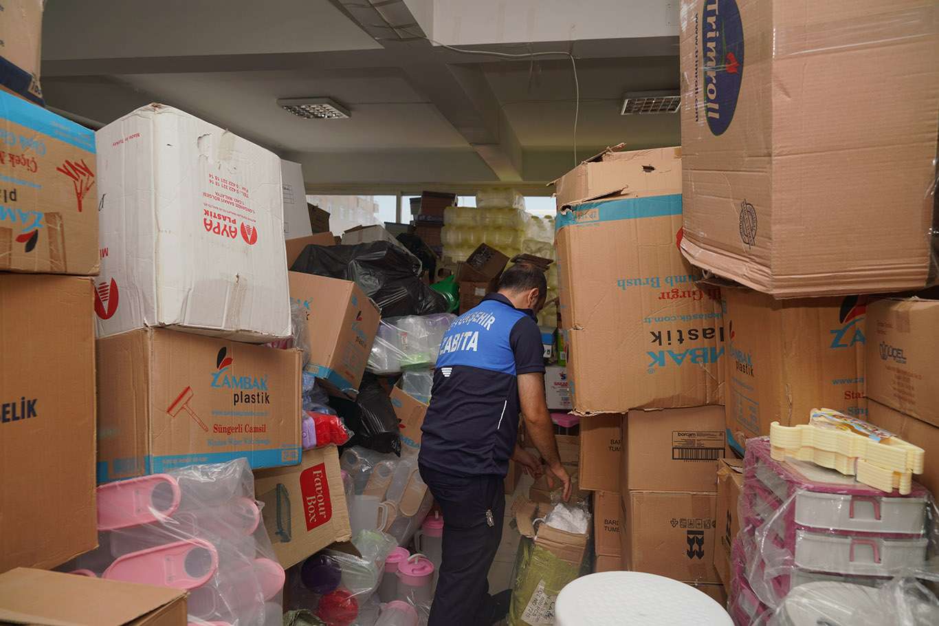 Diyarbakır'da bayram öncesi "torpil" denetimi yapıldı Diyarbakır'da bayram öncesi "torpil" denetimi yapıldı